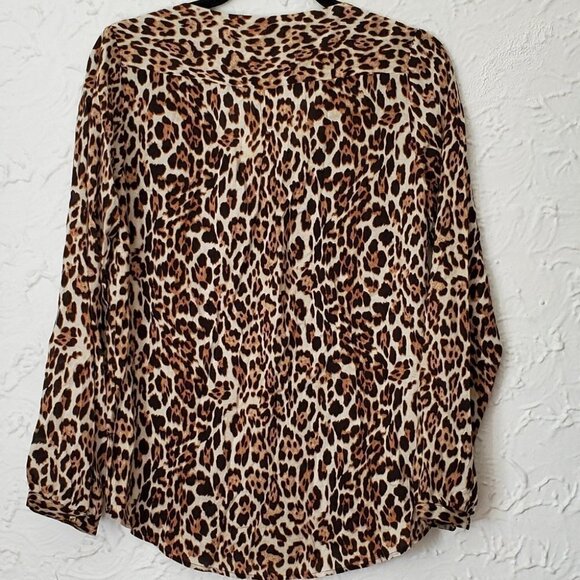 Zara Animal Print V neck Blouse with Gold details - Picture 7 of 7